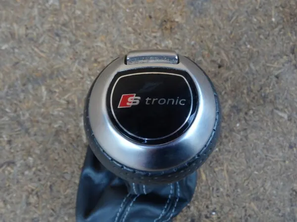 Audi Q3 8U S-Line DSG Vaihteenvalitsin OEM image 5