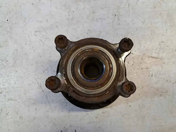 Buje Rueda Trasera Derecha Volvo XC70 II OEM 31262356 image 3
