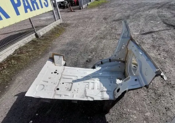 Iveco Daily 14- Aile Avant Gauche/Droite OEM image 5