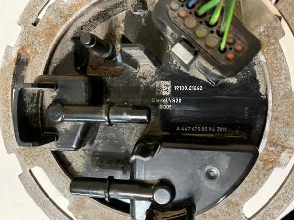 Mercedes Vito 447 bränslepump OEM A4474700594 image 7