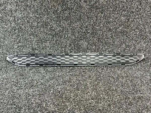 BMW 8-sarja G14 G15 takapuskurin ritilä OEM 51128075282 image 2
