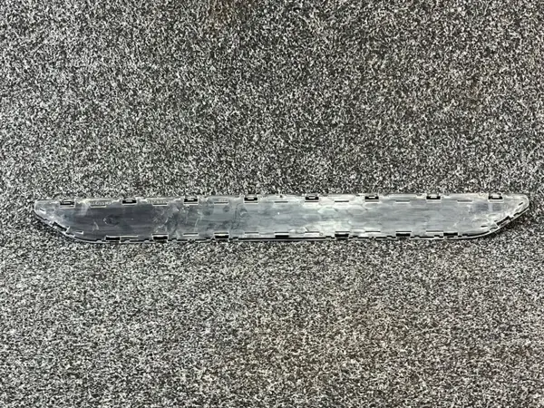 BMW 8-sarja G14 G15 takapuskurin ritilä OEM 51128075282 image 4