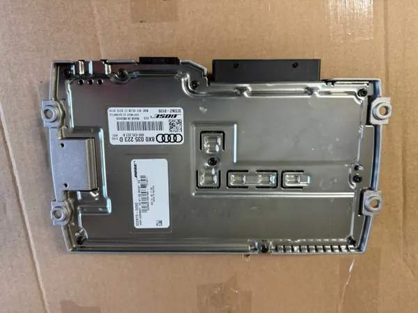Amplificador Bose Audi Q3 8U0 OEM 8X0035223D image 3