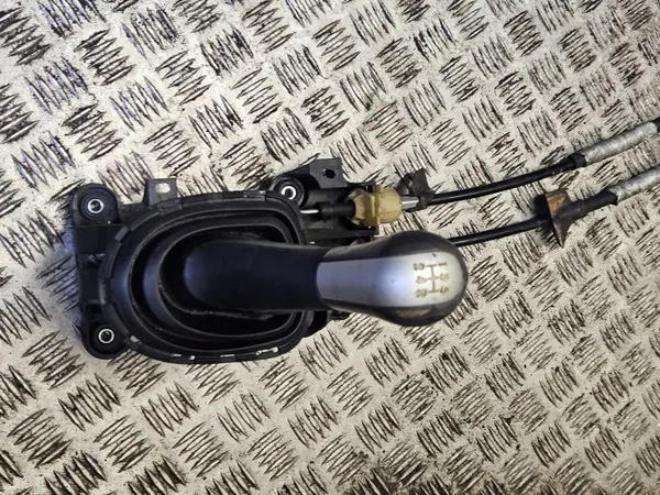 Levier de vitesse Toyota Yaris 2007 OEM 335300D040 image 6