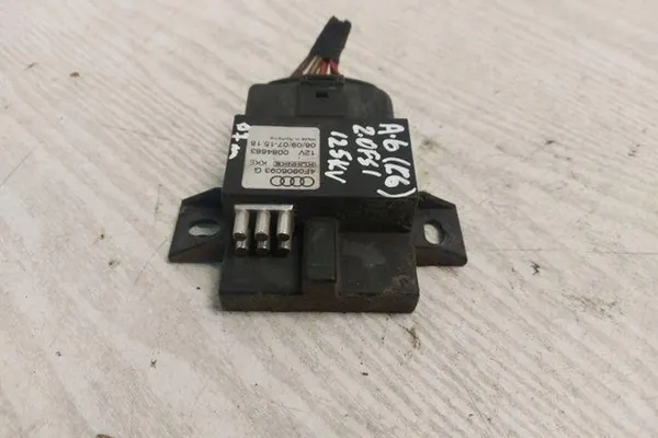 Controlador de bomba de combustível AUDI A6 4F0906093G image 2