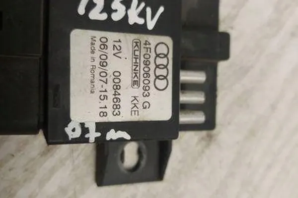 Controlador de bomba de combustível AUDI A6 4F0906093G image 3