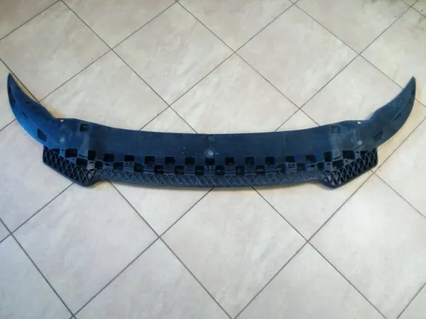 Untere Frontstoßstangenabdeckung OEM 8P0807233 Audi A3 8P image 2