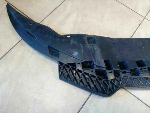 Untere Frontstoßstangenabdeckung OEM 8P0807233 Audi A3 8P image 4