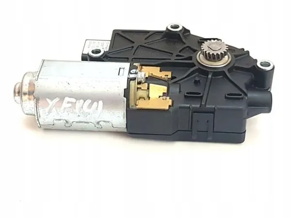 Motor techo solar OEM 8X23F53508AA para Jaguar XF X250 image 2