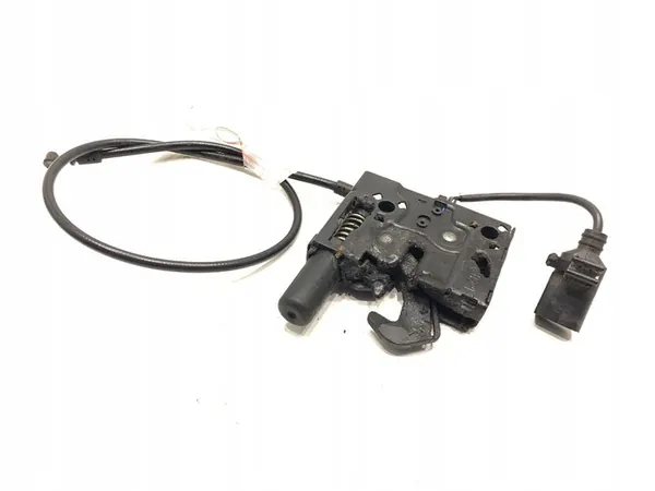 Huvlås Höger Audi A4 B9 Avant 8W0823509B image 2