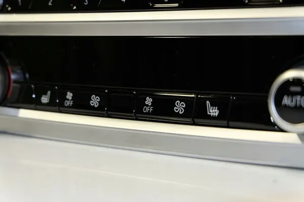 BMW ilmastointipaneeli OEM J00648 7-sarja G11/G12 image 6