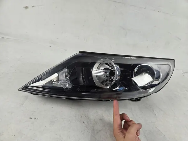 Faros Izquierdo H7 Kia Sportage III 2010-2015 Hella image 3