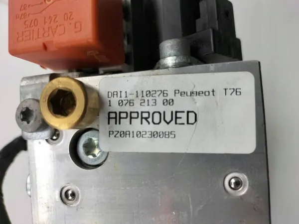 Pompe de toit Peugeot 308 CC OEM 107621300 image 4