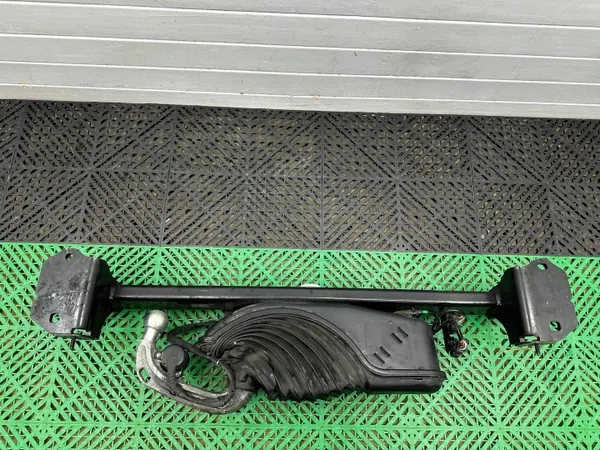 Crochet de remorquage électrique BMW G26 OEM 9491532 image 3