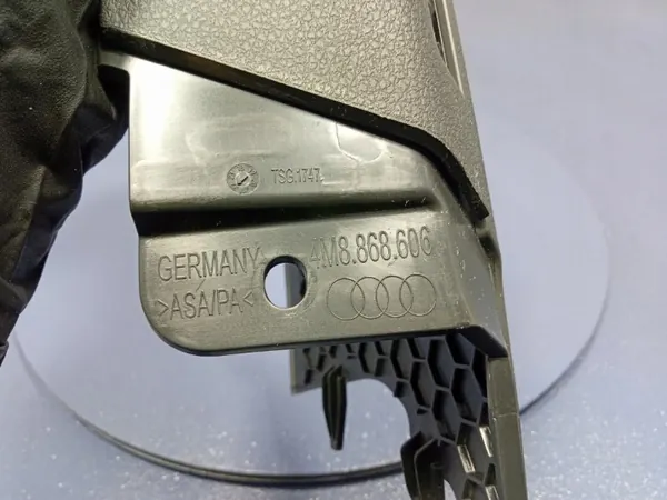 Cubierta borde pared lateral derecha Audi SQ8 Q8 OEM 4M8863488 image 6