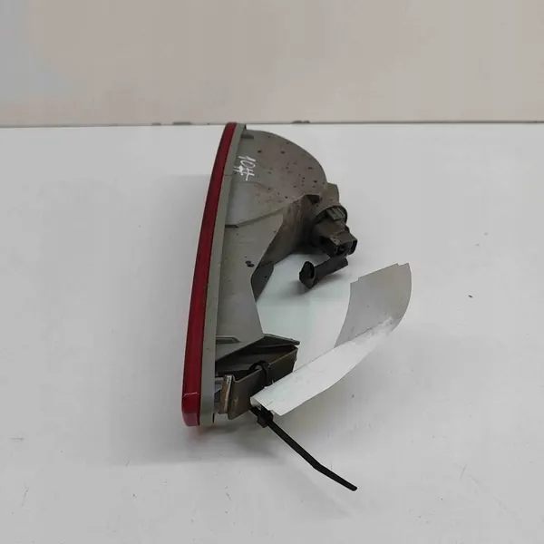 Farol de neblina esquerdo Mitsubishi Outlander III OE 8337A111 image 2