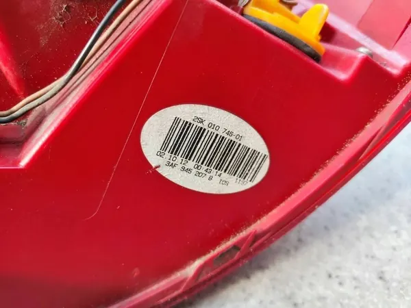 Luz trasera izquierda VW Passat B7 Kombi LED OEM 3AF945207B image 2