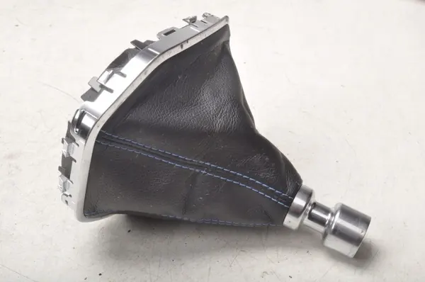 Pomo mudanças Ford Fiesta MK8 ST OEM 289938 - Usado image 7