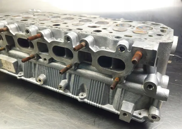 Cabeça do cilindro completa Mitsubishi L200 2.5 DiD OEM 4D56U image 9