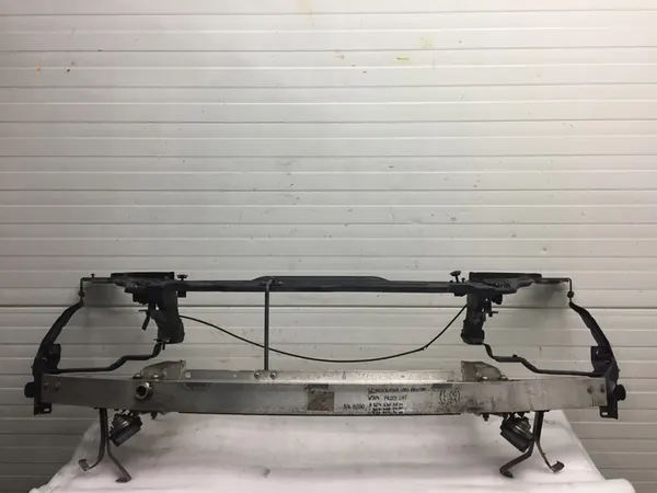 Voorbumperbalk Mercedes C-Klasse W204 2.0D A2046205834 image 2