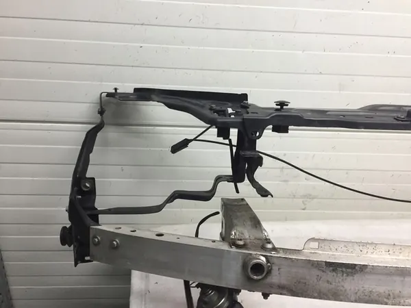 Voorbumperbalk Mercedes C-Klasse W204 2.0D A2046205834 image 3