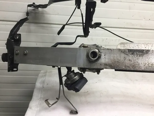 Voorbumperbalk Mercedes C-Klasse W204 2.0D A2046205834 image 4