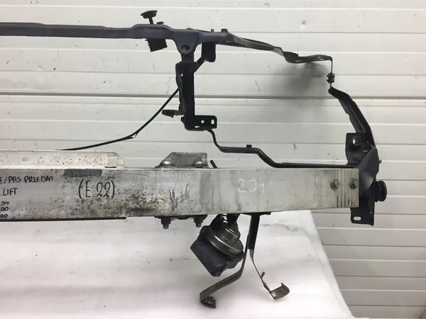 Voorbumperbalk Mercedes C-Klasse W204 2.0D A2046205834 image 6