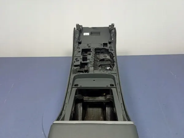 Accoudoir tunnel central Audi SQ8 Q8 OEM 4M8863244K image 6