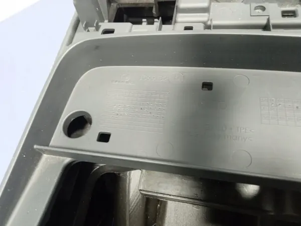 Accoudoir tunnel central Audi SQ8 Q8 OEM 4M8863244K image 8