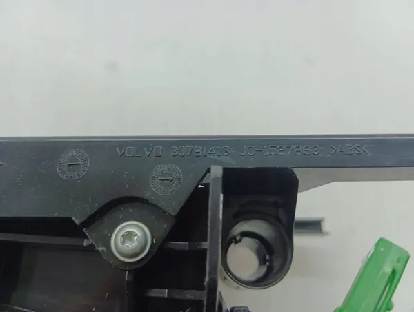 Volvo S60 2012 Boîte console centrale OEM 30781413 image 7