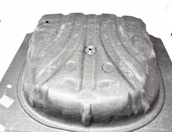 Gebrauchte Audi OE 8V3863697D Kofferraumteppich image 5