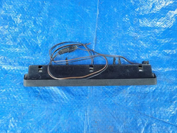 Opel Astra G Drittes Bremslicht OEM 90560399 - Gebraucht image 3