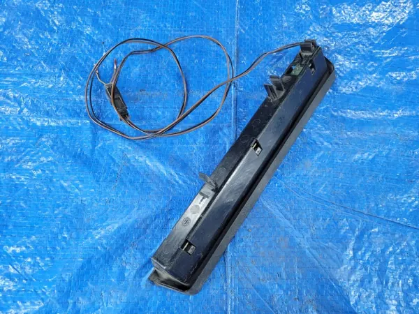 Opel Astra G Drittes Bremslicht OEM 90560399 - Gebraucht image 4