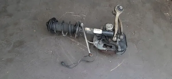 MERCEDES C W204 2.2 CDI McPherson Vasemmalla Edessä image 4