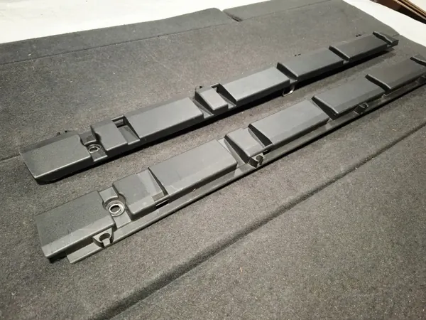 Alfombrilla de maletero trasera OEM 5P5858833A/5P5858834A image 5