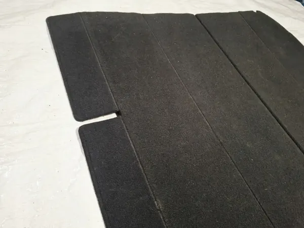 Alfombrilla de maletero trasera OEM 5P5858833A/5P5858834A image 9