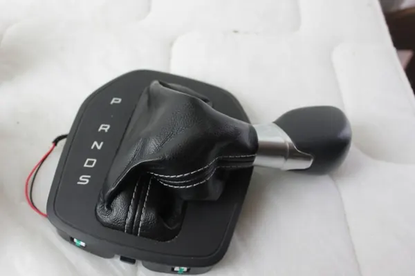 Manchon de Levier de Vitesse OEM GALKA FIESTA MK8 AUTOMAT image 2
