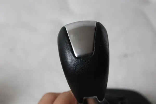 Manchon de Levier de Vitesse OEM GALKA FIESTA MK8 AUTOMAT image 4