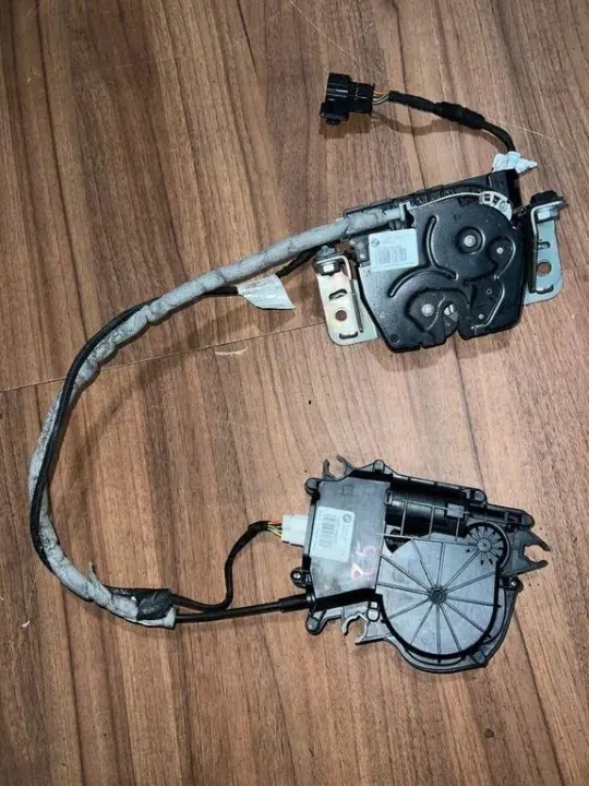 Mecanismo cierre maletero BMW X6 OEM 7397630 image 2