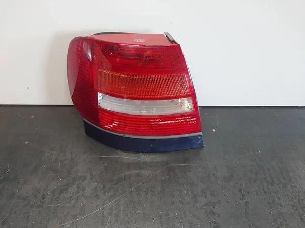 LUZ TRASERA IZQUIERDA AUDI A4 B5 8D0945095G image 6