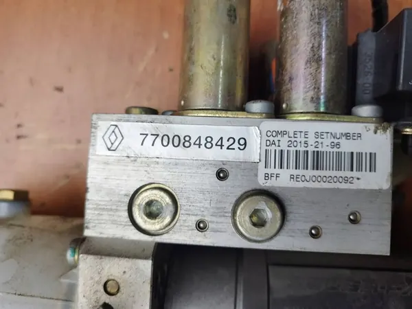 Pompe de toit Renault Megane Cabrio image 5