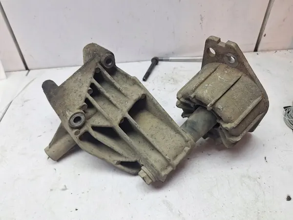 ALFA ROMEO 147 00-04 Vaihteiston tuki 1.6 16V OEM image 6