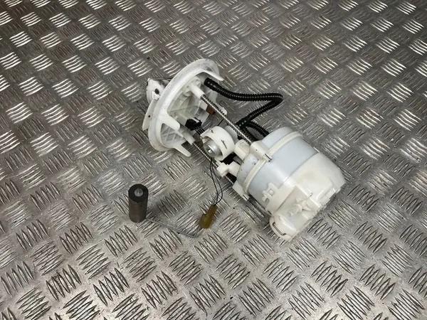 Brandstofpomp Peugeot Citroen 9823896880 image 5