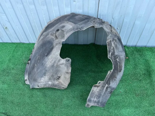 VW Touareg 7P Front Left Wheel Arch 7P6805977A image 2