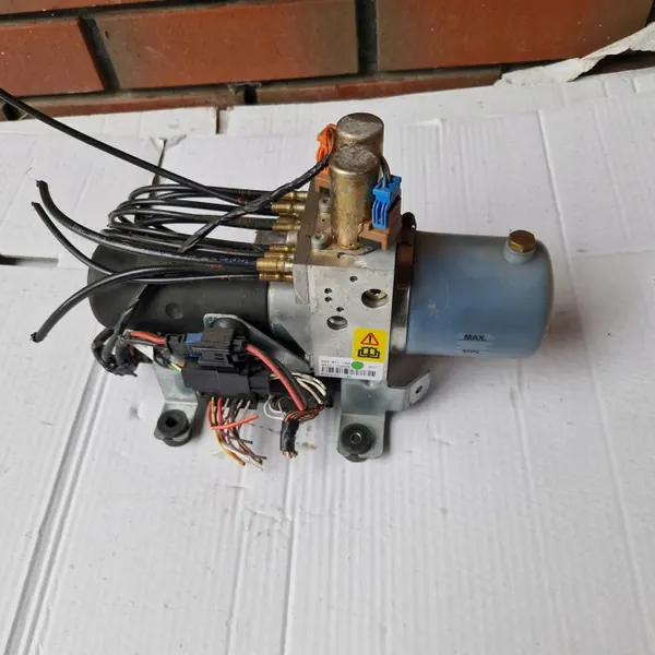 Pompe hydraulique de toit OEM 8200149739 Renault Megane II Cabrio image 4