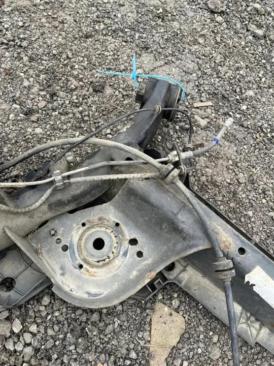 Kit de Poutre de Suspension Arrière OEM Renault Clio V 1.5 image 6