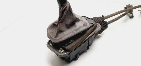 VW Vaihteiston mekanismi OEM 8D0711406C - Käytetty image 4