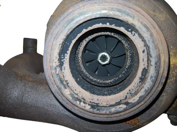 Turboaggregat Seat Altea VW Golf V 2.0 TDI 2493012 image 9