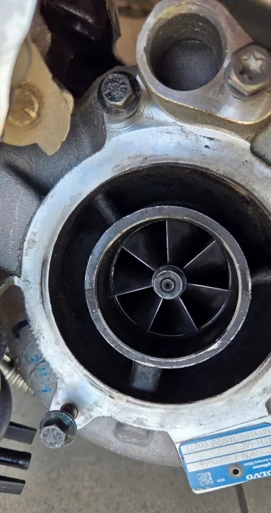 Turbo Volvo XC60 II OEM 32240879 36011666 2.0D image 3