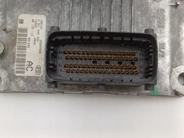 Computadora Motor Opel Vectra B OEM DRC92673 image 4